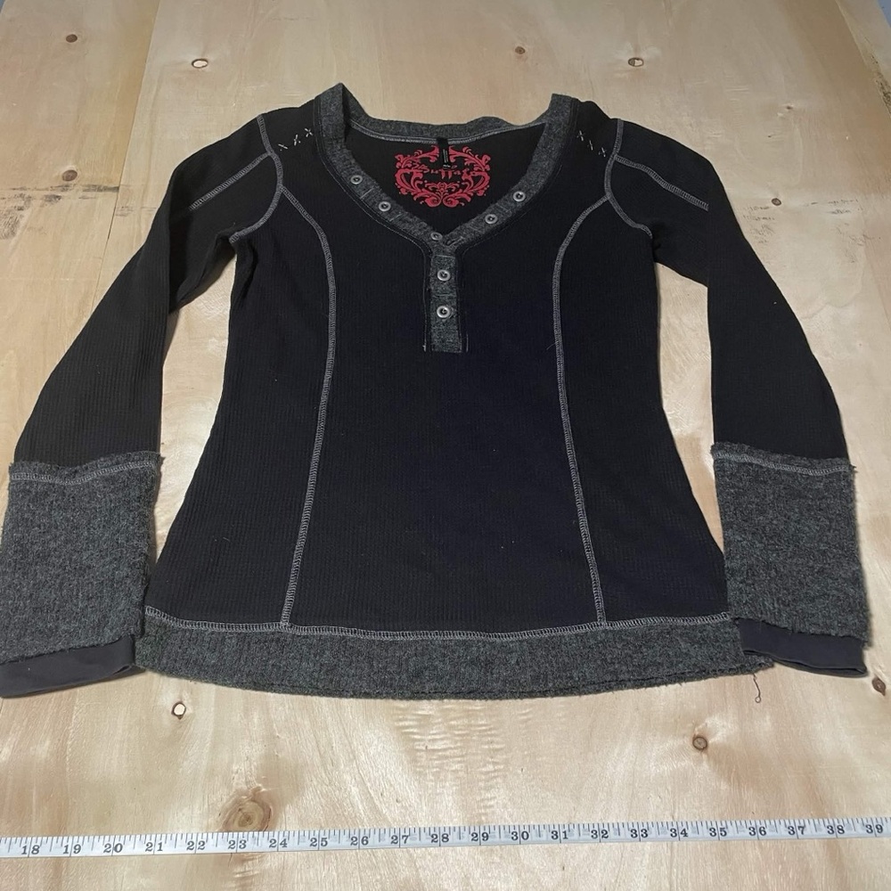Womens Black V-Neck Long Sleeve Sweater with Gray Trim